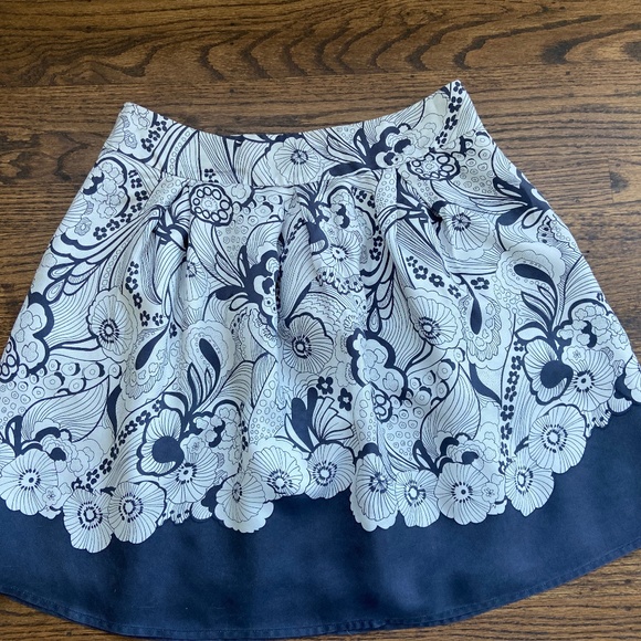 Short floral skirt by See by Chloe - Picture 3 of 3